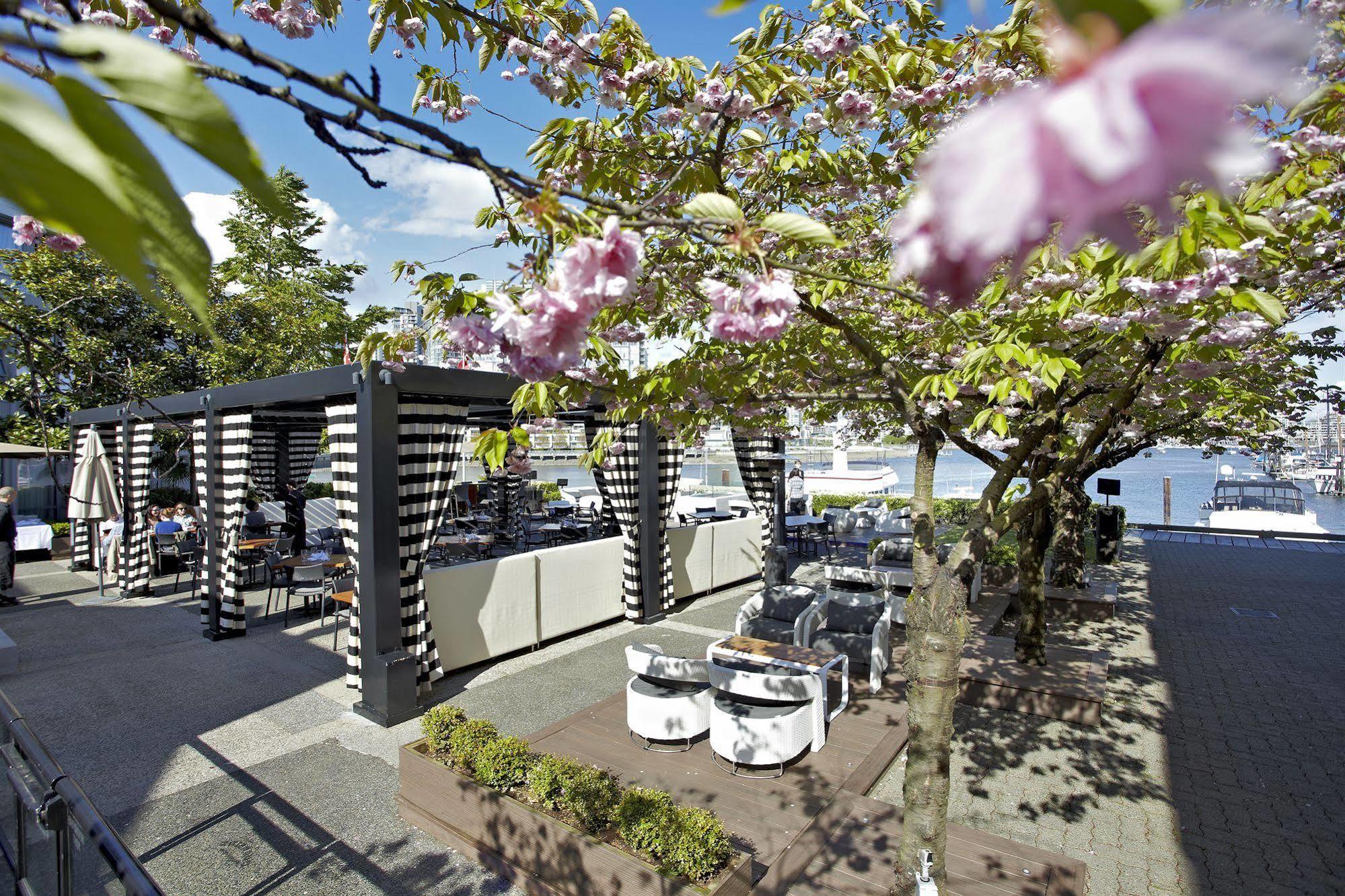 וונקובר Granville Island Hotel מראה חיצוני תמונה